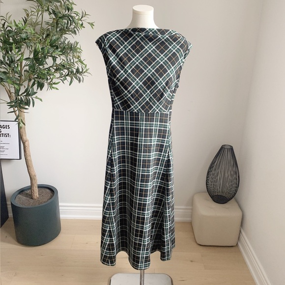 Zara Dresses & Skirts - ZARA Dark Green Plaid Maxi Dress XS A-Line